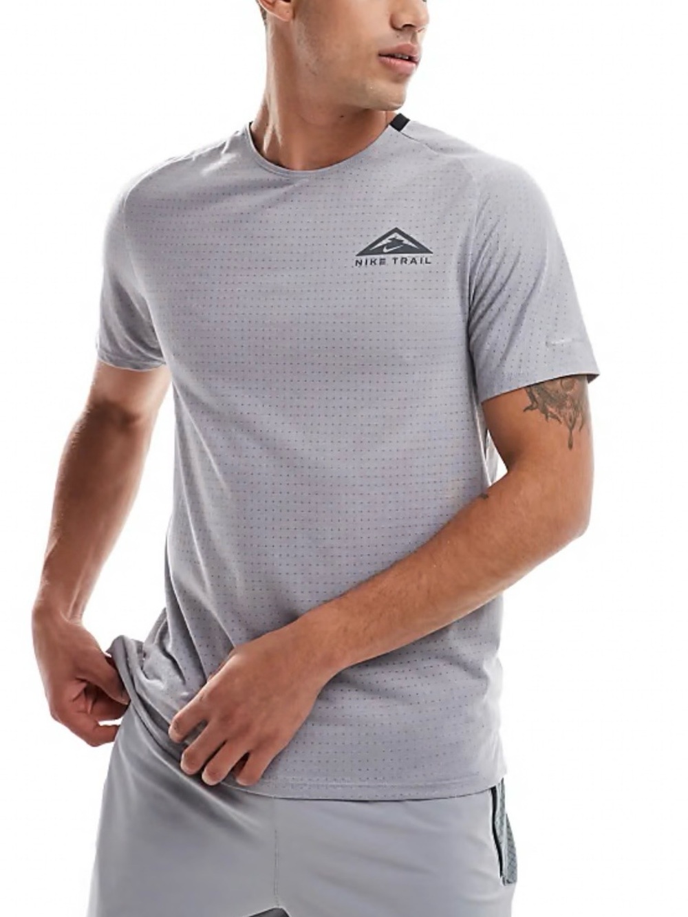 Nike Trail Men's Dri-FIT Solar Chase Running Shirt Sz Large Gray DV9305 LN